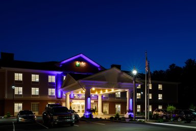 Hotel HOLIDAY INN EXPRESS & SUITES STURBRIDGE