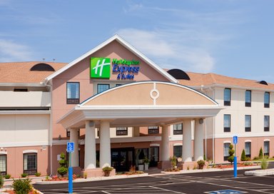 Hotel HOLIDAY INN EXPRESS & SUITES WESTFIELD
