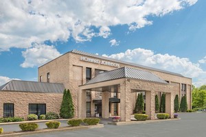 Hotel HOWARD JOHNSON EXPRESS INN - AMHERST HADLEY