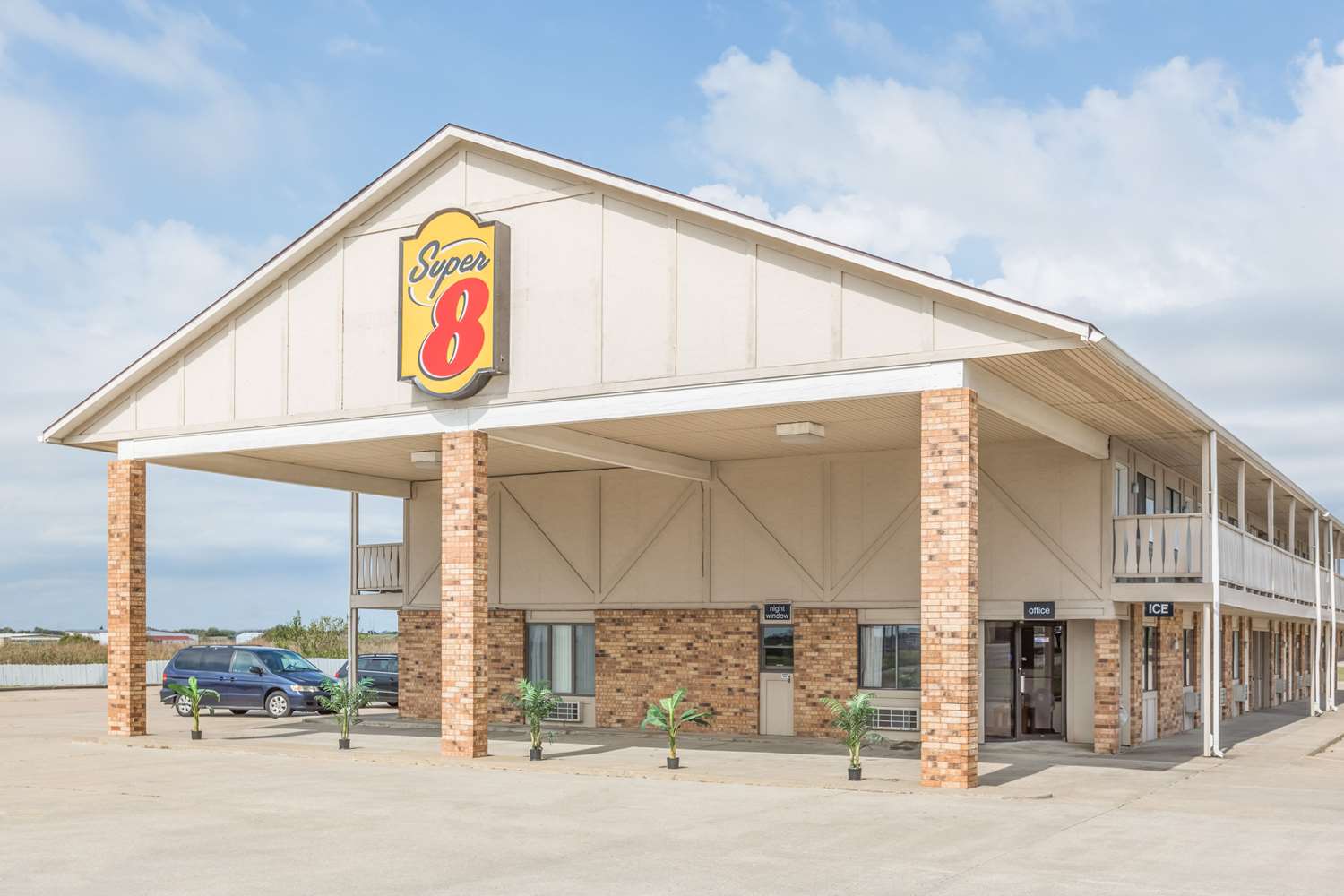 Hotel SUPER 8 BUTLER