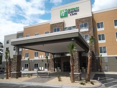 Hotel HOLIDAY INN EXPRESS & SUITES SOUTHPORT - OAK ISLAND AREA