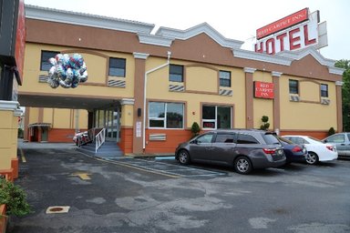 Hotel RED CARPET INN ELMWOOD PARK