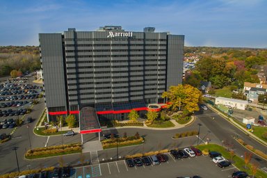 Hotel TEANECK MARRIOTT AT GLENPOINTE
