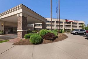 Hotel RAMADA PLAZA HOLTSVILLE LONG ISLAND