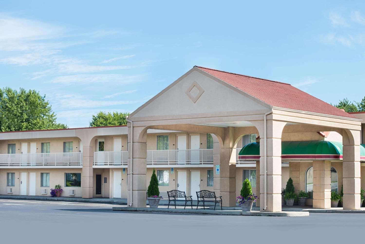 Hotel BAYMONT INN & SUITES SANDUSKY