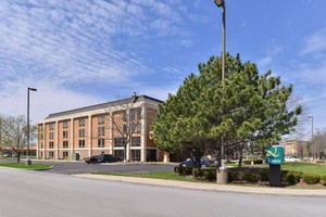 Hotel QUALITY INN & SUITES MATTESON