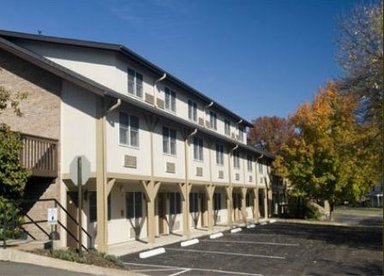 Hotel PINE BARN INN