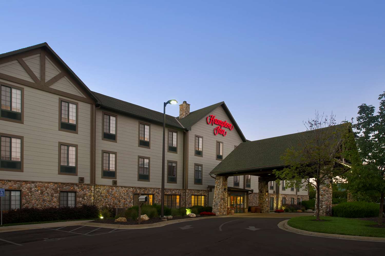 Hotel HAMPTON INN KANSAS CITY-VILLAGE WEST
