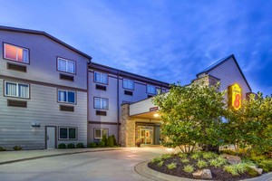 Hotel SUPER 8 BONNER SPRINGS