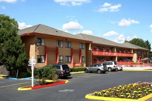 Hotel HOWARD JOHNSON BY WYNDHAM PORTLAND AIRPORT
