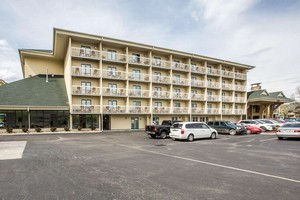 Hotel COMFORT INN & SUITES AT DOLLYWOOD LANE