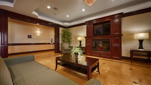 Hotel BEST WESTERN PLUS MANVEL INN & SUITES