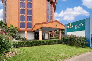 Hotel QUALITY INN
