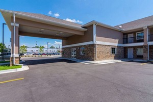 Hotel ECONO LODGE INN & SUITES NORTH LITTLE ROCK NEAR RIVERFRONT