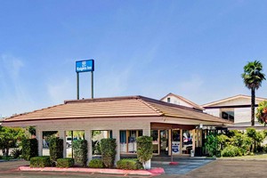 Hotel KNIGHTS INN CLAREMONT