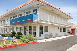 Hotel MOTEL 6 LANCASTER