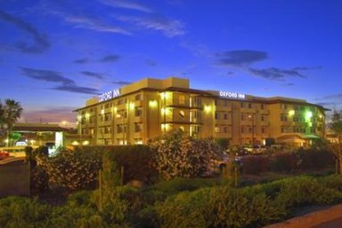 Hotel OXFORD INN AND SUITES