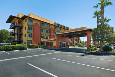 Hotel OXFORD SUITES LANCASTER