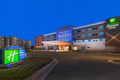 Hotel HOLIDAY INN EXPRESS & SUITES LENEXA - OVERLAND PARK AREA