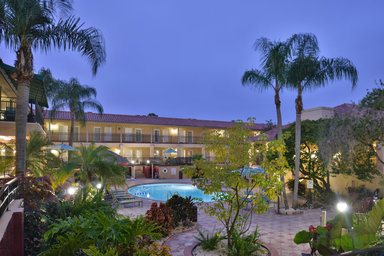 Hotel HOLIDAY INN HOTEL & SUITES TAMPA N - BUSCH GARDENS AREA