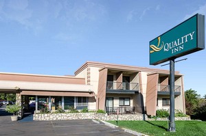 Hotel QUALITY INN LAWRENCE - UNIVERSITY AREA