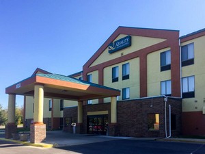 Hotel QUALITY INN & SUITES LENEXA KANSAS CITY