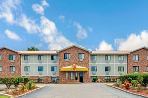 Hotel SUPER 8 LENEXA OVERLAND PARK AREA