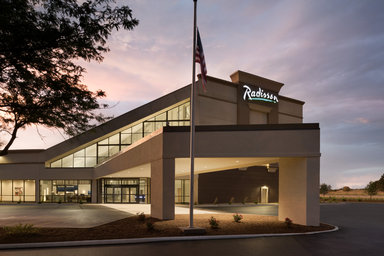 Hotel RADISSON HOTEL & CONFERENCE CENTER BLOOMINGTON - NORMAL