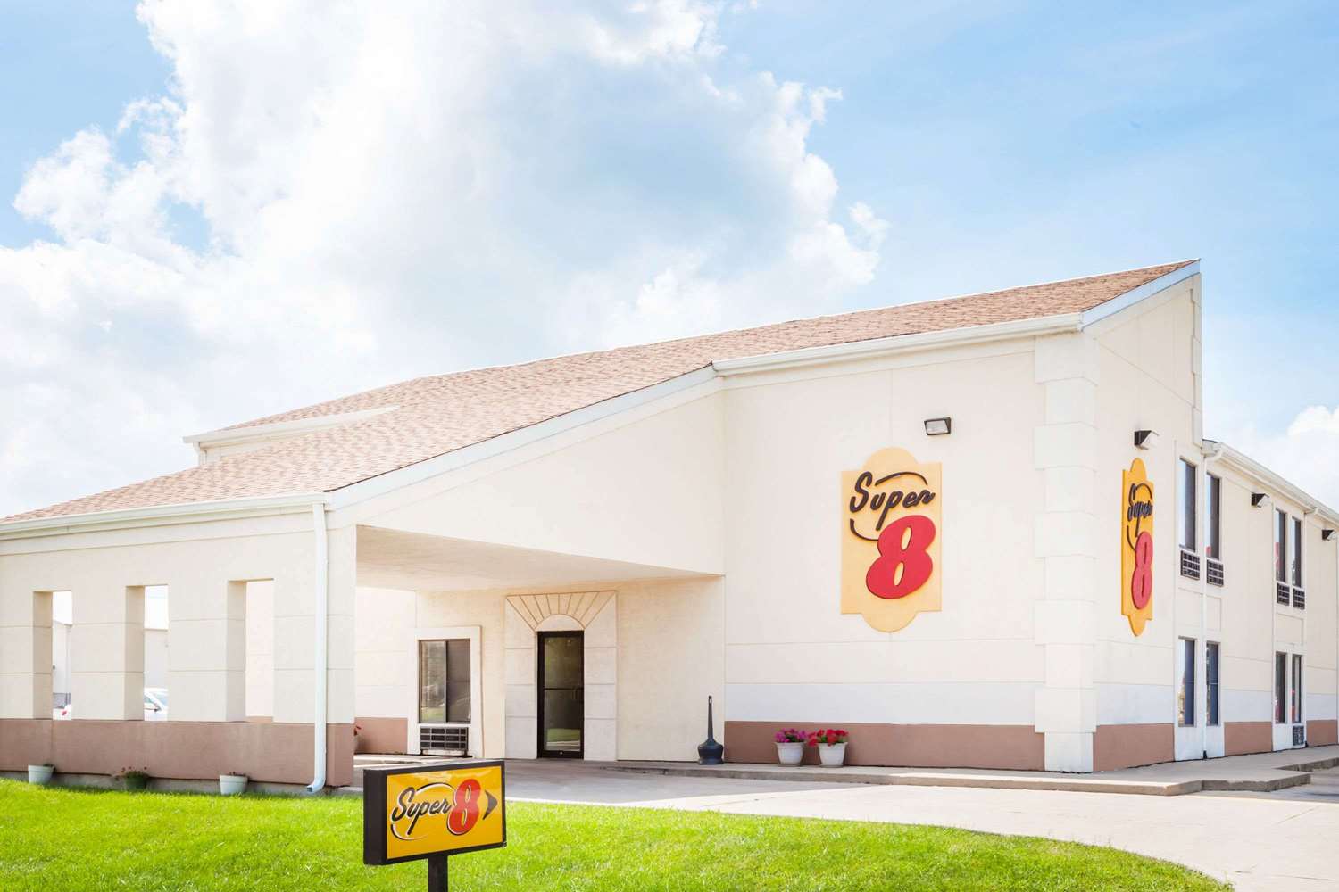 Hotel SUPER 8 LINCOLN