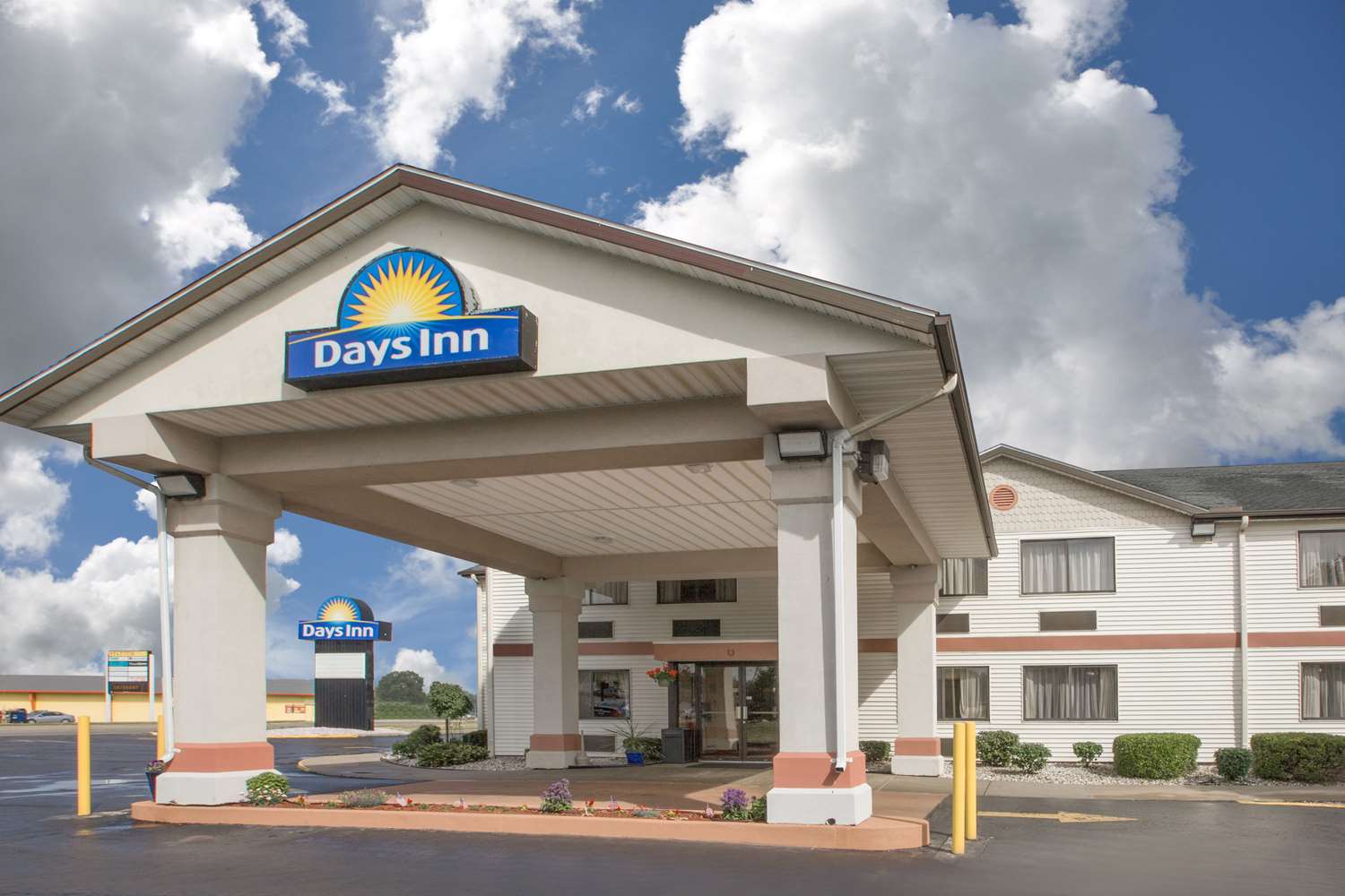 Hotel DAYS INN HILLSDALE