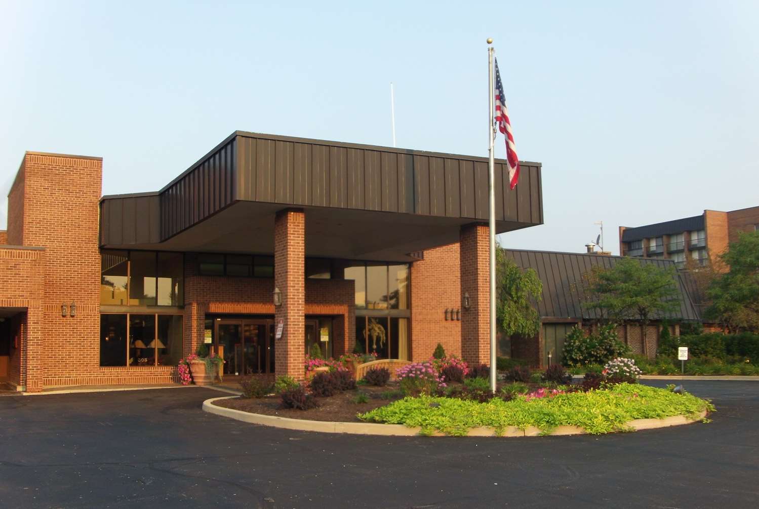 Hotel RAMADA PLAZA FORT WAYNE HOTEL AND CONFERENCE CENTER