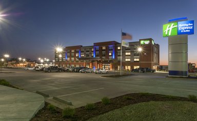 Hotel HOLIDAY INN EXPRESS & SUITES DODGE CITY