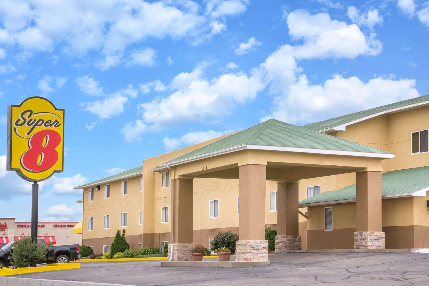 Hotel SUPER 8 BY WYNDHAM DODGE CITY