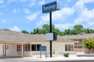 Hotel TRAVELODGE BY WYNDHAM, DODGE CITY