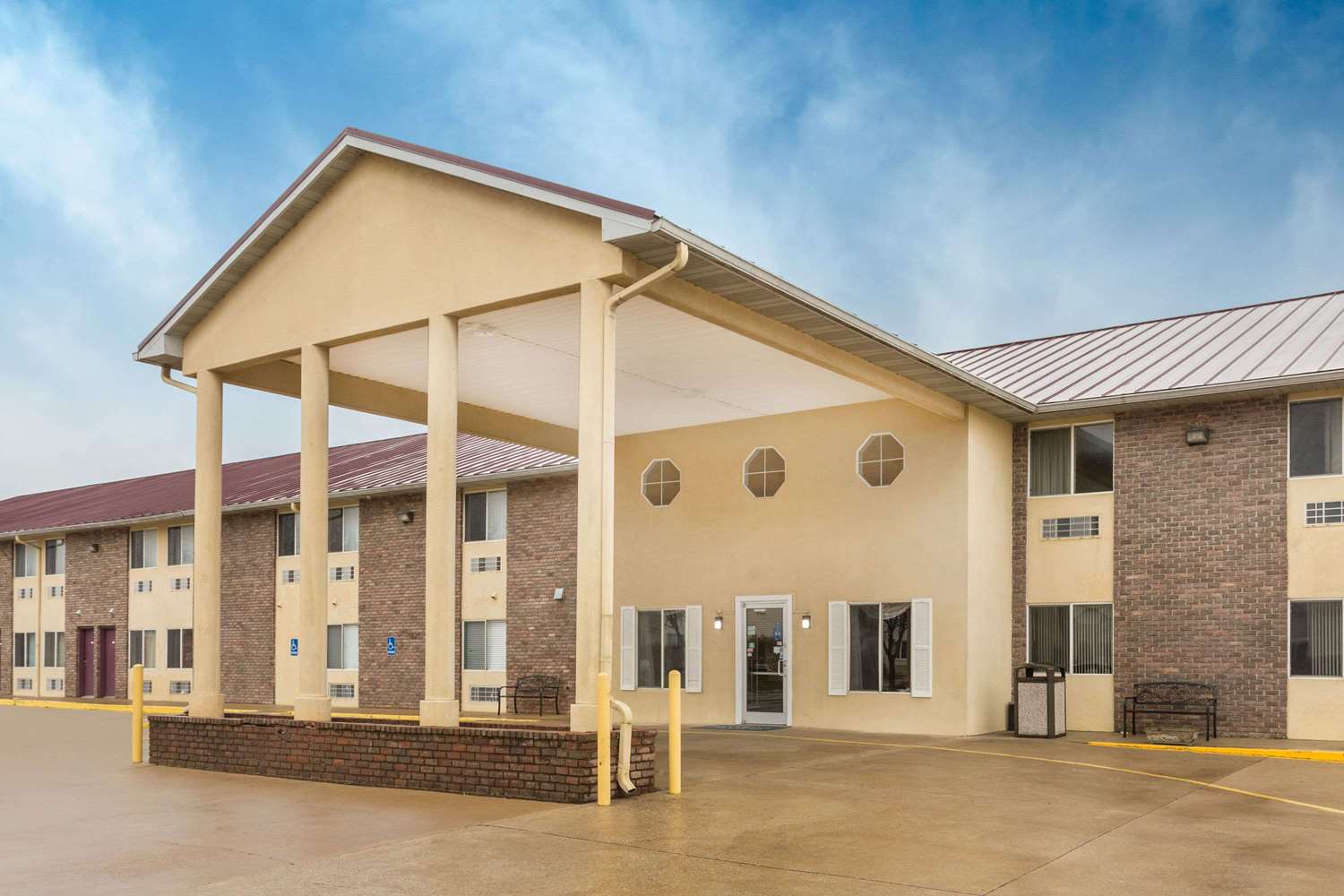 Hotel BAYMONT BY WYNDHAM BOWLING GREEN