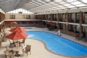 Hotel CLARION INN & SUITES BOWLING GREEN SOUTH
