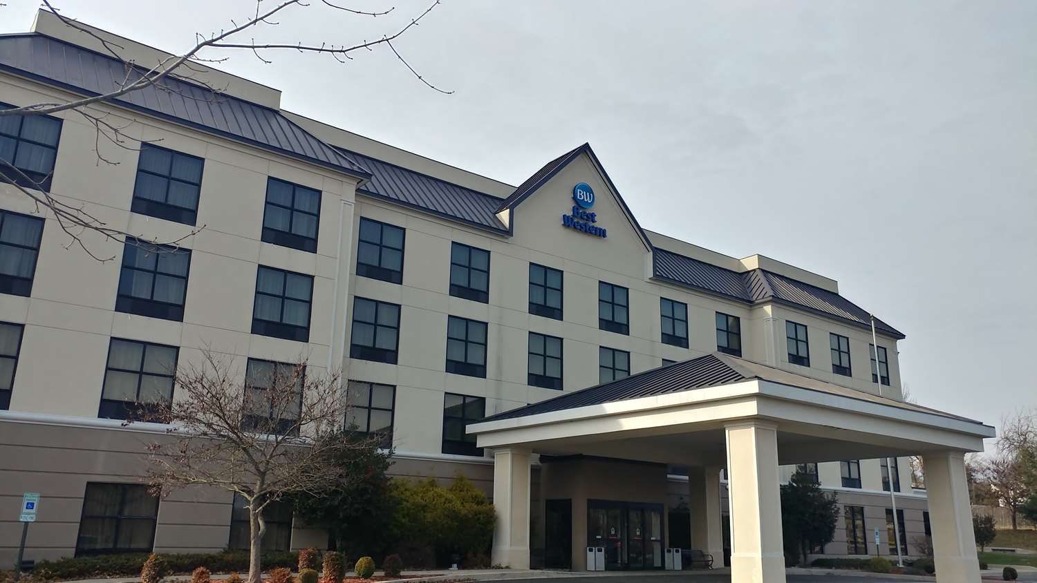 Hotel BEST WESTERN NORTH EAST INN