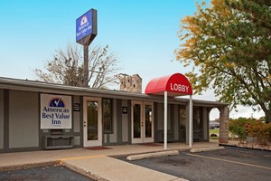 Hotel AMERICAS BEST VALUE INN LANSING