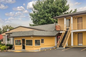 Hotel KNIGHTS INN BEREA