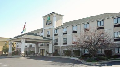 Hotel HOLIDAY INN EXPRESS MARSHALL