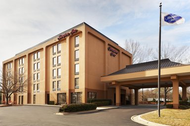Hotel HAMPTON INN CARY