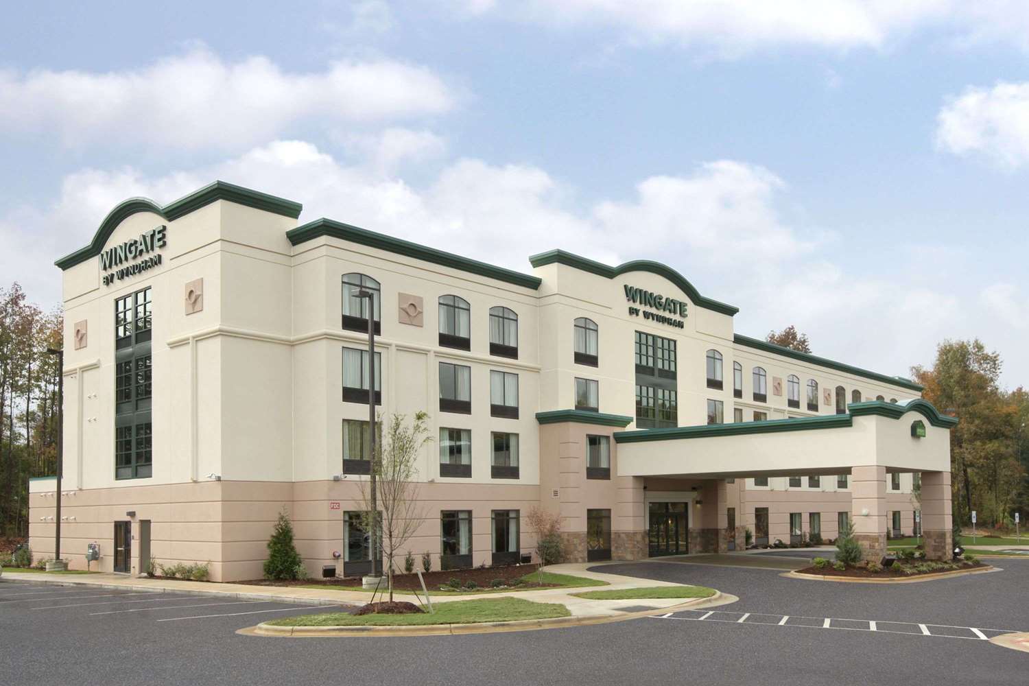 Hotel WINGATE BY WYNDHAM STATE ARENA RALEIGH/CARY