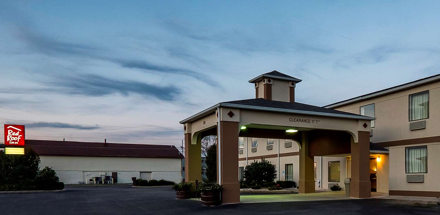 Hotel RED ROOF PLUS+ DANVILLE, KY