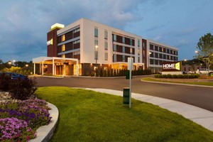 Hotel HOME2 SUITES BY HILTON ALBANY AIRPORT-WOLF RD