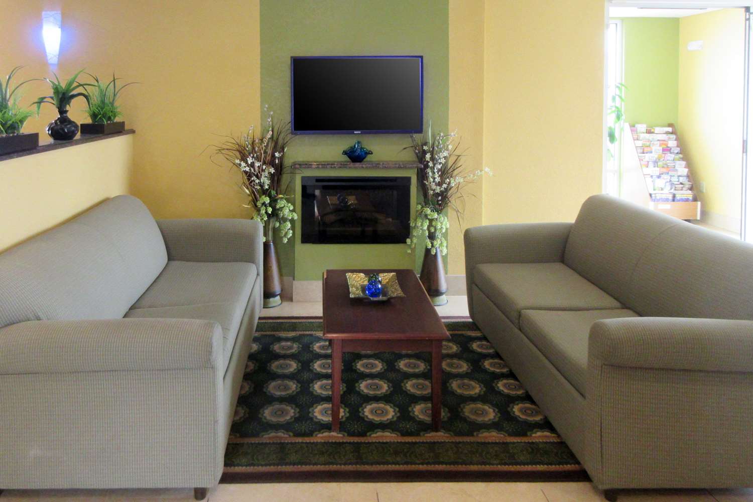 Hotel QUALITY INN AND SUITES GLENMONT - A