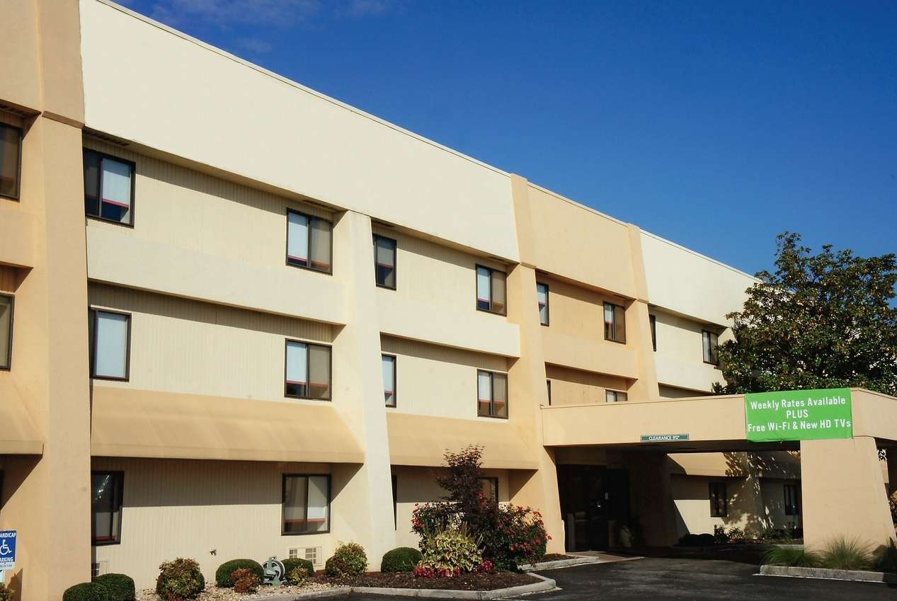 Hotel BAYMONT INN & SUITES HUNTSVILLE