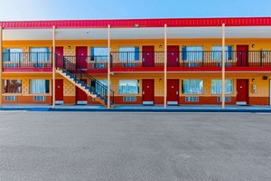 Hotel ECONO LODGE NEAR MOTOR SPEEDWAY