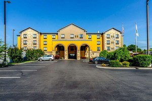 Hotel QUALITY INN & SUITES