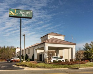 Hotel QUALITY INN RICHMOND AIRPORT