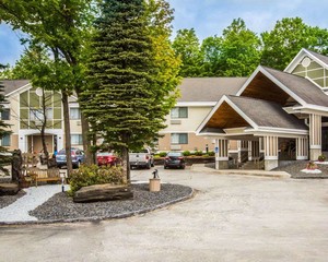 Hotel COMFORT INN & SUITES AT MAPLEWOOD